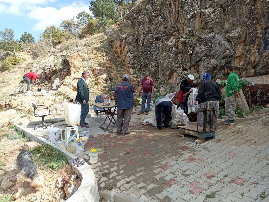 Konya’nın eşsiz lezzeti ininden çıktı, sofraya yolculuk başladı 1